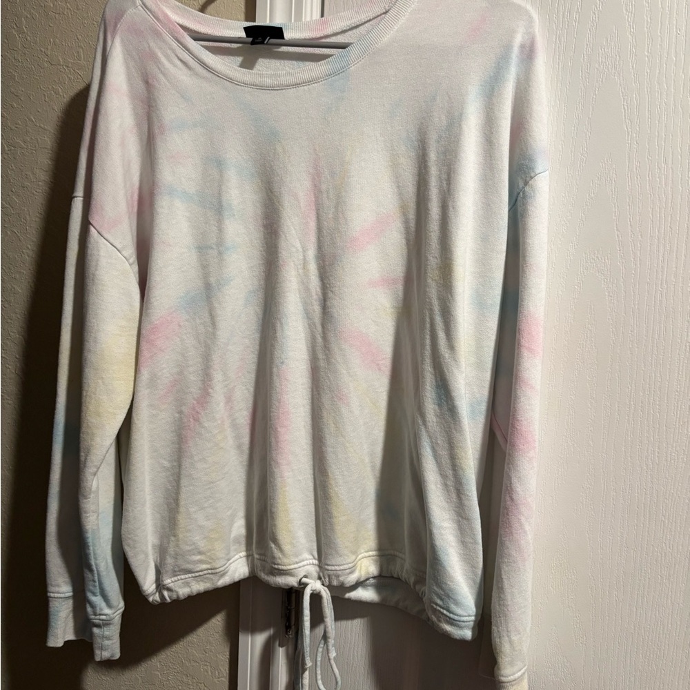 Torrid Tie-Dye Long Sleeve light Sweatshirt Top with Cinched Bottom